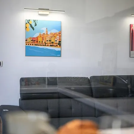 Le Winter Palace Emplacement Central Parking Wi-Fi Apartamento Menton